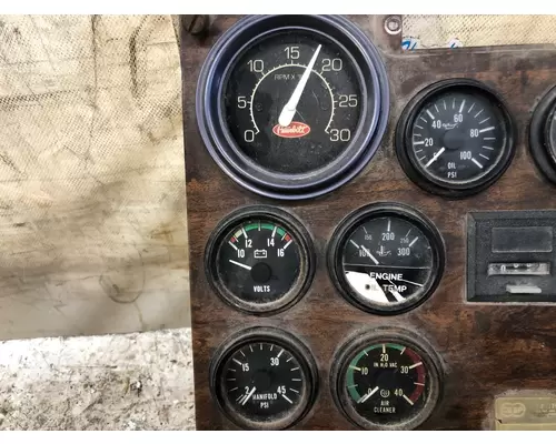 Peterbilt 377 Instrument Cluster