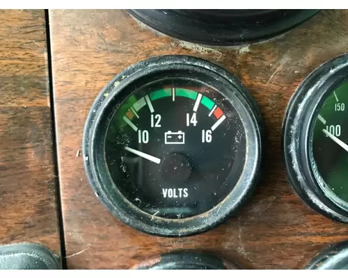 Peterbilt 377 Instrument Cluster