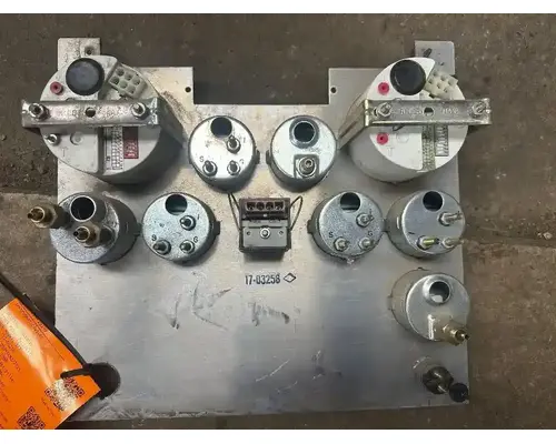 Peterbilt 377 Instrument Cluster