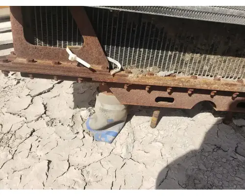 Peterbilt 377 Radiator