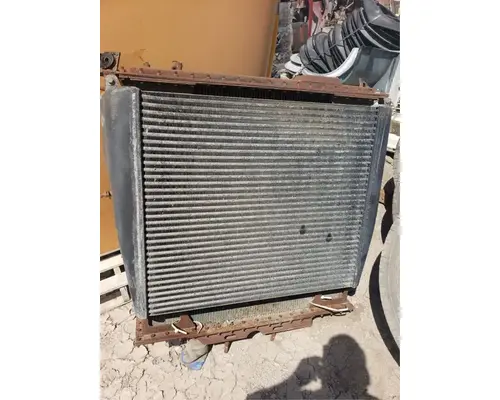 Peterbilt 377 Radiator