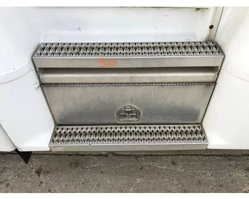 Peterbilt 377 Skirt