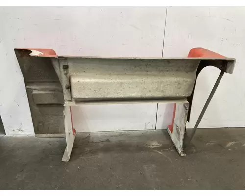 Peterbilt 377 Skirt