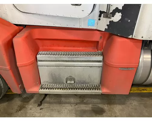 Peterbilt 377 Skirt