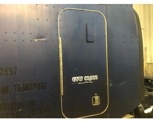 Peterbilt 377 Sleeper Door