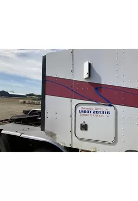 Peterbilt 377 Sleeper Fairing