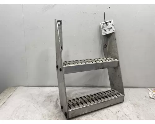 Step PETERBILT 377 Frontier Truck Parts