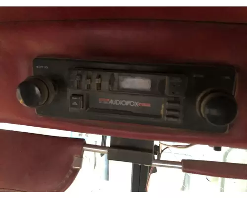Radio Peterbilt 378 Vander Haags Inc Sf