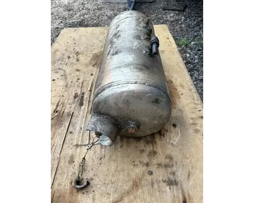 Peterbilt 378 Air Tank