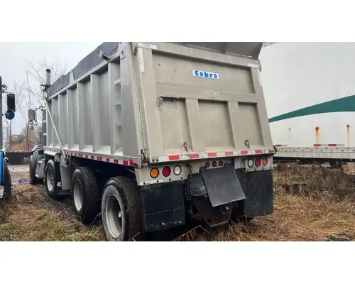 Peterbilt 378 Box  Bed