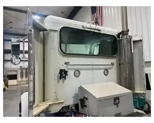 Peterbilt 378 Cab