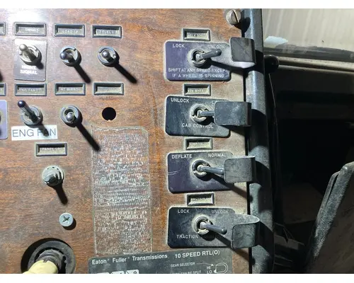Peterbilt 378 Dash Assembly
