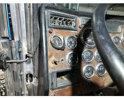 Peterbilt 378 Dash Assembly