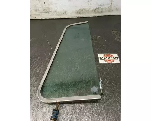 Peterbilt 378 Door Vent Glass, Front