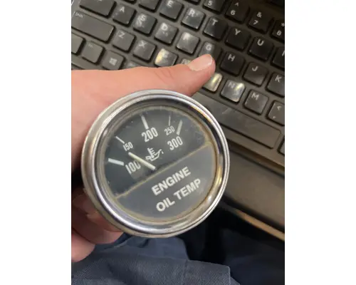 Gauges (all) PETERBILT 378 Truck Salvage International Inc
