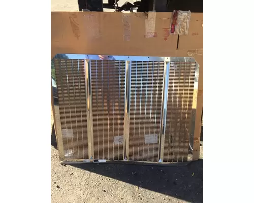 Grille PETERBILT 378 Charlotte Truck Parts,inc.