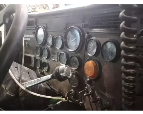 Peterbilt 378 Instrument Cluster