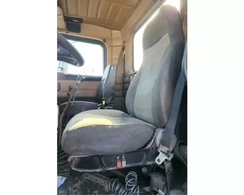 Peterbilt 378 Seat, Front