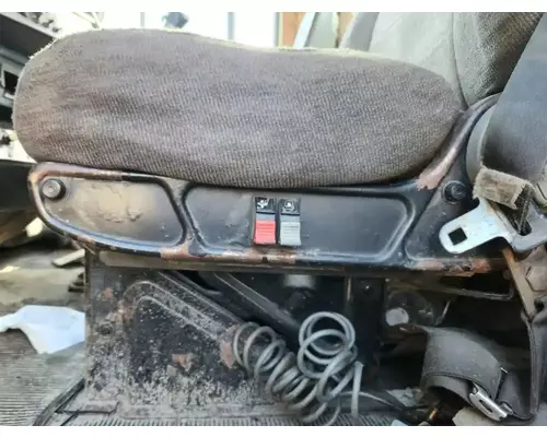 Peterbilt 378 Seat, Front