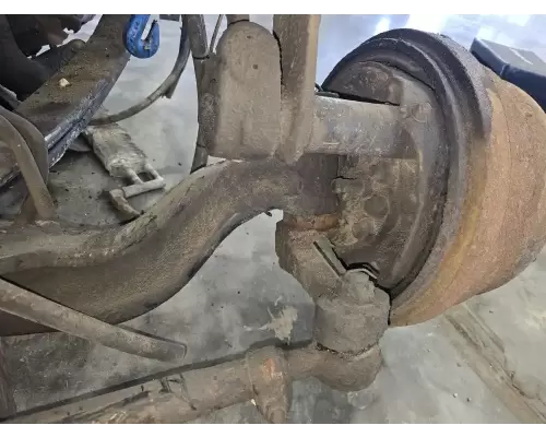 Peterbilt 378 Spindle  Knuckle, Front