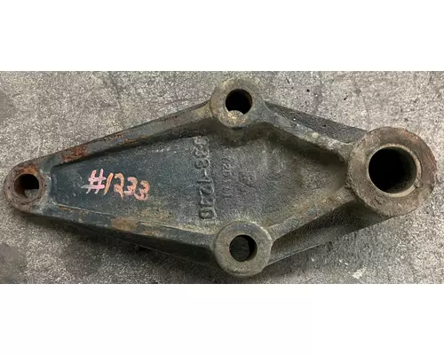 Spring Hanger PETERBILT 378 High Mountain Horsepower