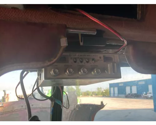 Radio Peterbilt 379 Vander Haags Inc Kc