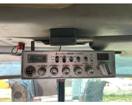 Radio Peterbilt 379 Vander Haags Inc Col