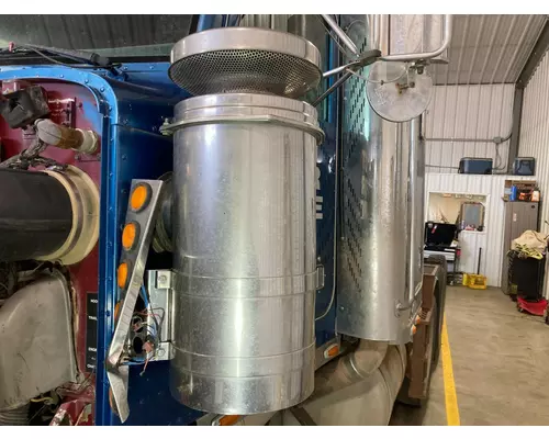 Peterbilt 379 Air Cleaner