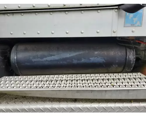 Air Tank Peterbilt 379 Complete Recycling Group LLC
