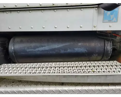 Peterbilt 379 Air Tank