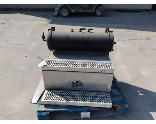 Battery Box PETERBILT 379 LKQ Thompson Motors - Wykoff