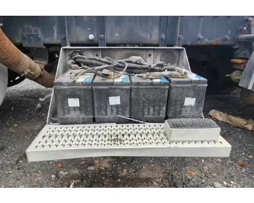 Peterbilt 379 Battery Box