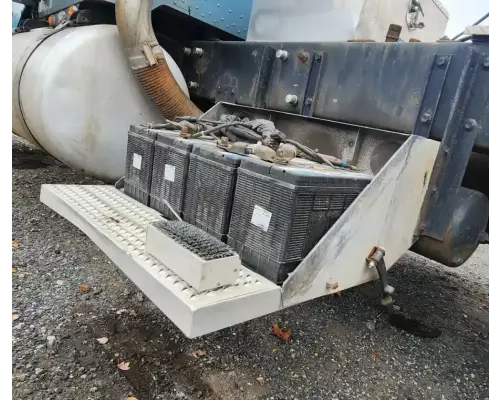 Peterbilt 379 Battery Box