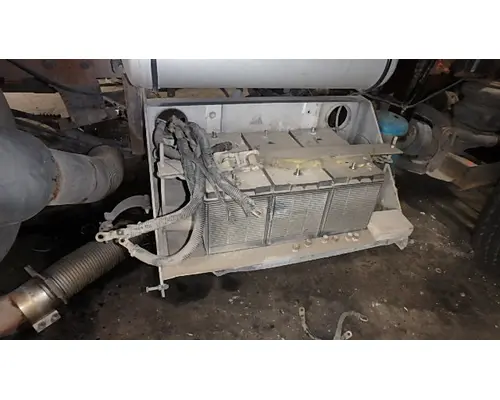 Battery Box PETERBILT 379 Sam's Riverside Truck Parts Inc