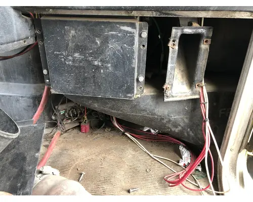 Peterbilt 379 Body, Misc. Parts