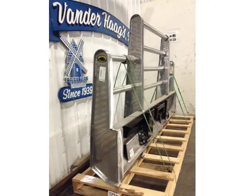 Peterbilt 379 Bumper Assembly, Front