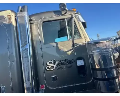 Peterbilt 379 Cab