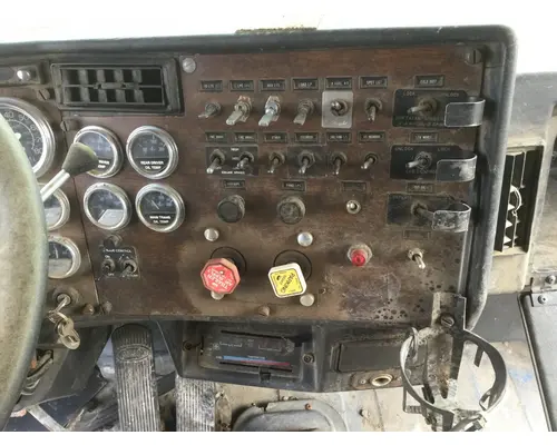 Peterbilt 379 Dash Assembly