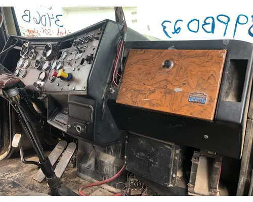 Peterbilt 379 Dash Assembly