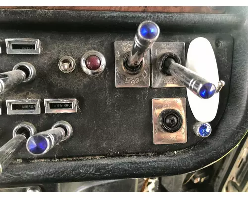 Peterbilt 379 Dash Assembly