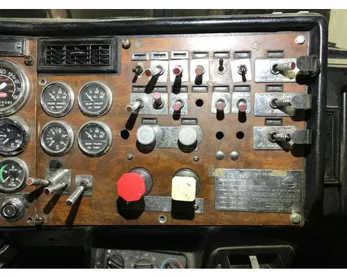 Peterbilt 379 Dash Assembly