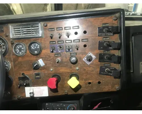 Peterbilt 379 Dash Assembly