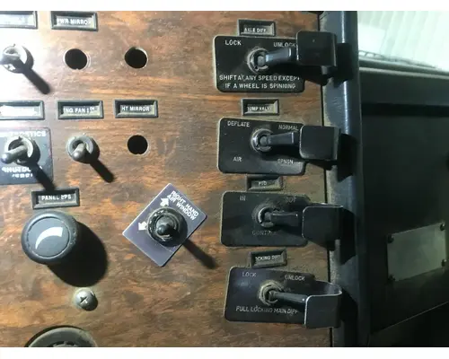 Peterbilt 379 Dash Assembly