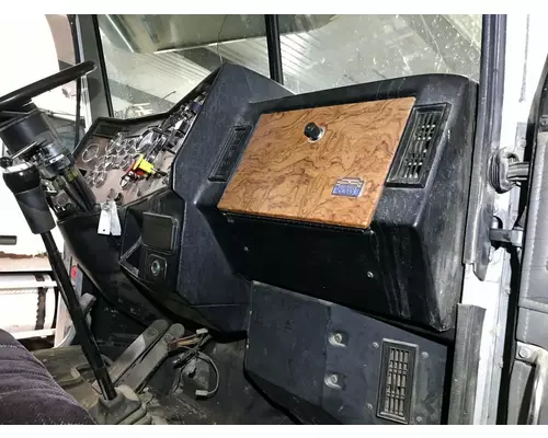 Peterbilt 379 Dash Assembly