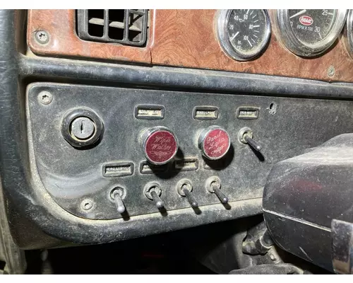 Peterbilt 379 Dash Assembly