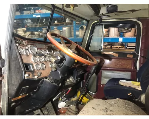 Peterbilt 379 Dash Assembly