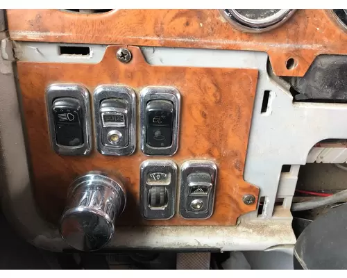 Peterbilt 379 Dash Assembly