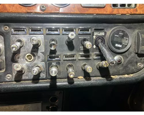 Peterbilt 379 Dash Assembly