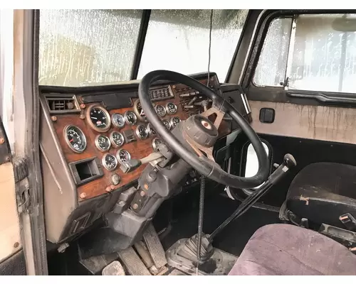 Peterbilt 379 Dash Assembly