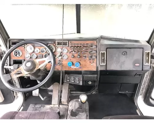 Peterbilt 379 Dash Assembly
